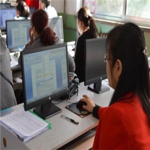 華代電腦培訓(xùn)加盟店 開(kāi)啟計(jì)算機(jī)技術(shù)培訓(xùn)新篇章